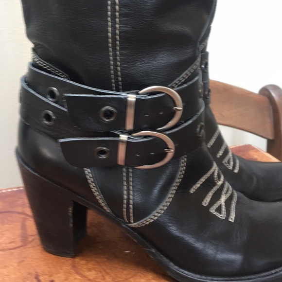 Tentazione Black Leather Boots - Picture 2 of 7